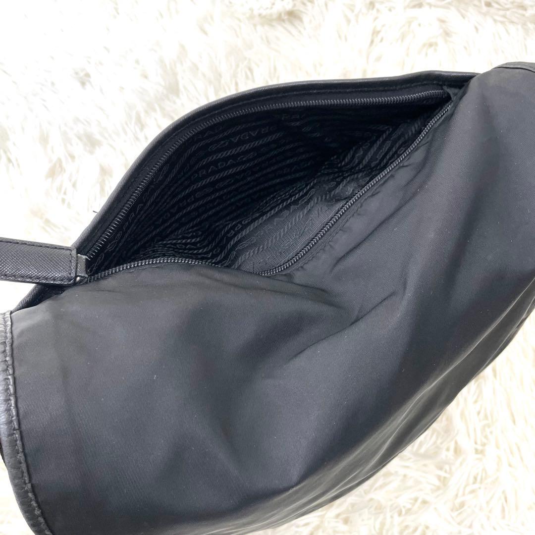 asumi　プラダ ショルダー 三角ロゴ レザー ナイロン A4収納 黒
