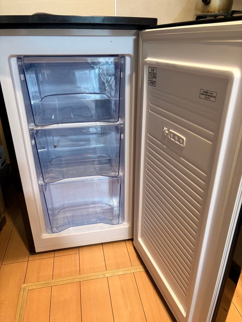 IRIS OHYAMA ノンフロン冷凍庫 60L 2023年製中古美品