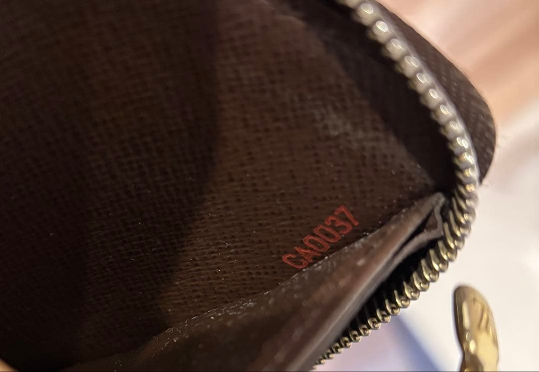 【値下げ】Louis Vuitton ダミエ長財布