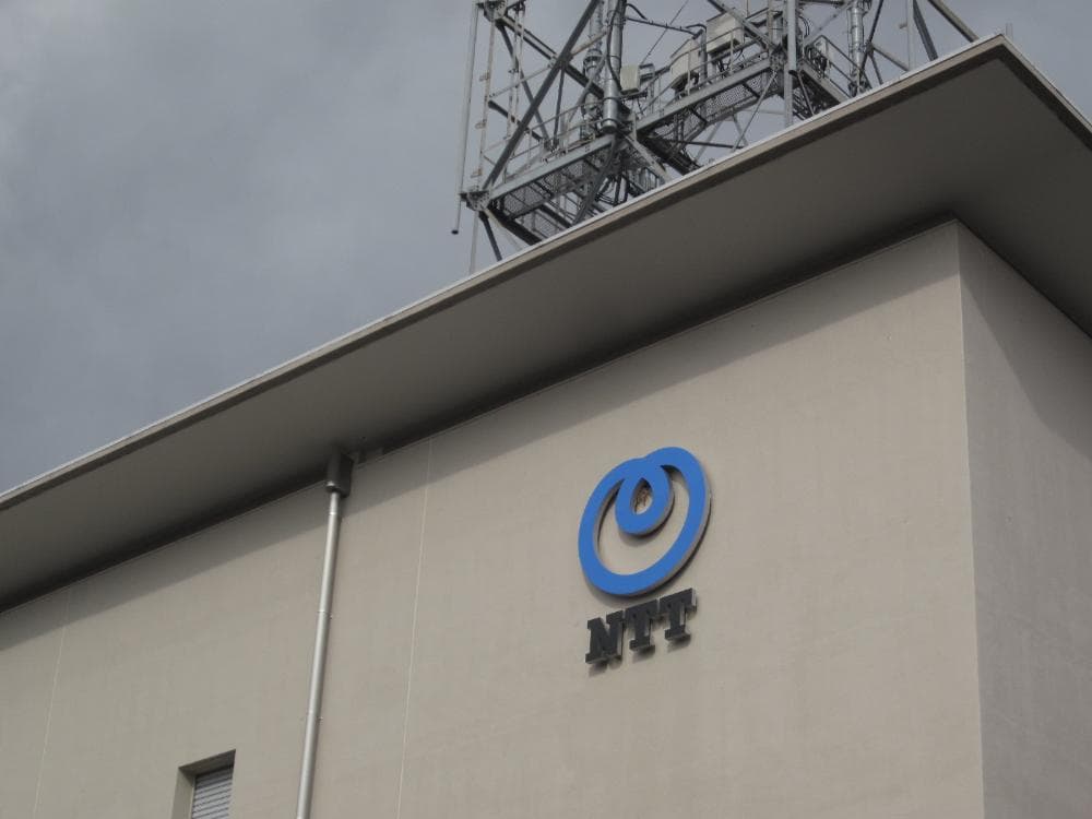 キャノン　Canon IXY 200F 動作確認済　SDカードリーダー付き