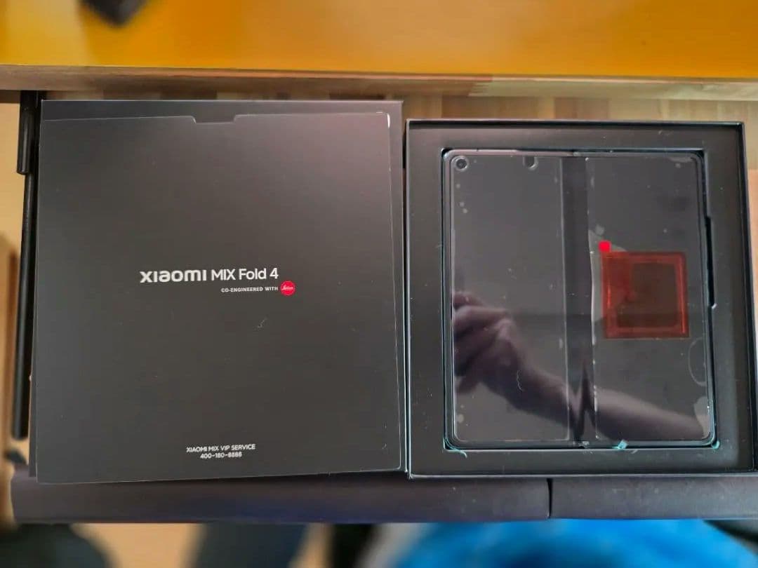 折りたたみスマホ　Xiaomi MIX Fold 4 512GB（デュアルSIM