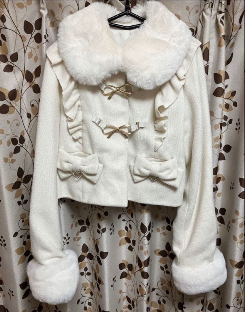 NOEMIE（ノエミー）♡ふわふわファー襟付きショートコート アイボリー 量産型