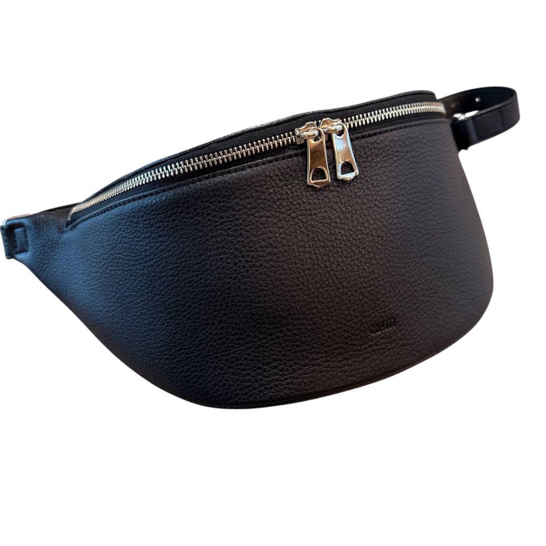 即購入可 ch!iii bag チーバッグ シュリンクレザー ボディバッグ 黒