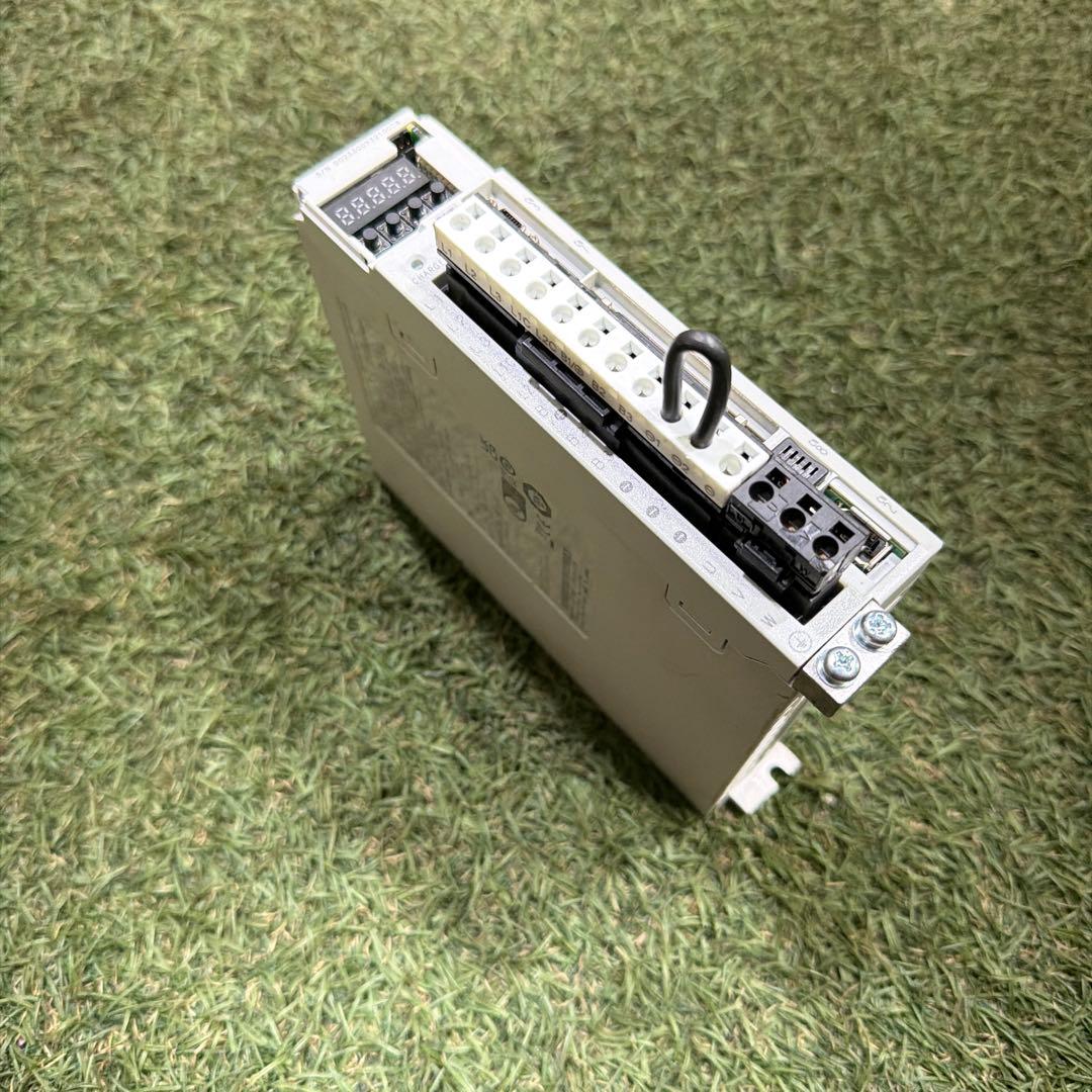 YASKAWA SGDXS-1R6A00A サーボパックドライブ 動作保証