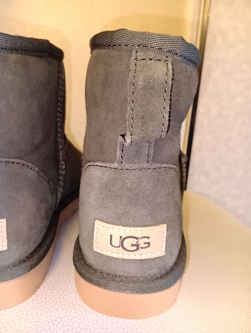 UGG CLASSIC MINI II　1016222