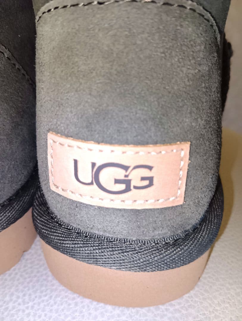 UGG CLASSIC MINI II　1016222