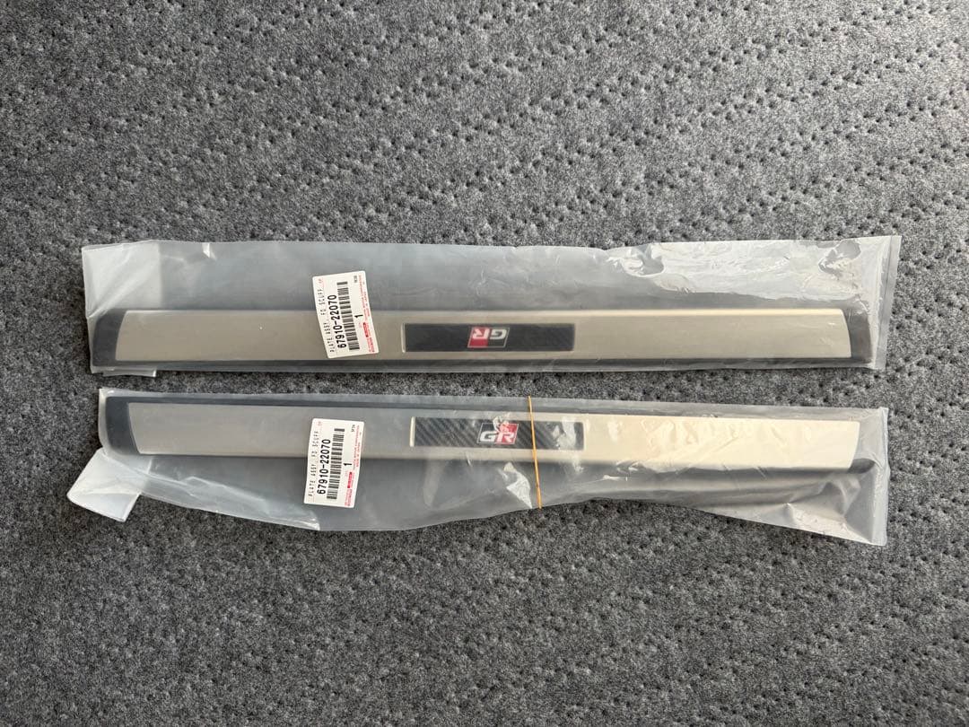 GR純正スカッフプレート