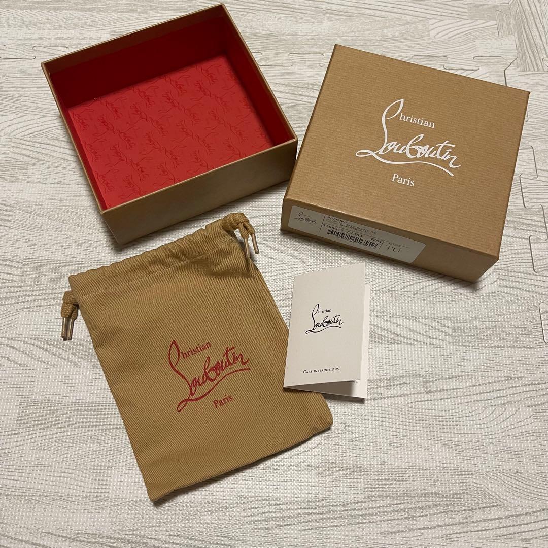 最終処分価格【並行輸入品】Christian Louboutin 二つ折り財布
