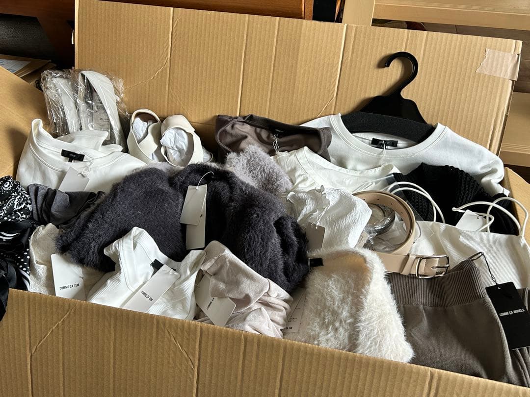 気絶安ッ！【93%OFF】コムサイズム レディース 9号 箱詰め 総額約20万