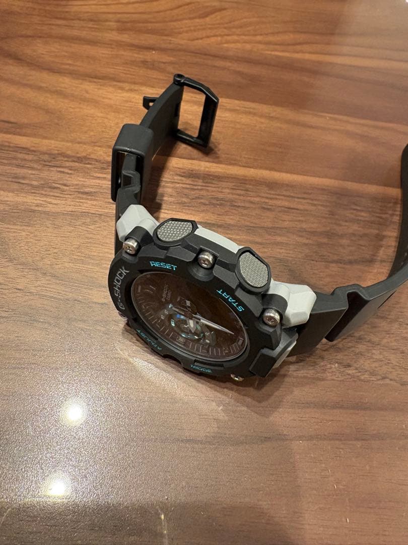 時計 G-SHOCK GA-2200M-1AJF