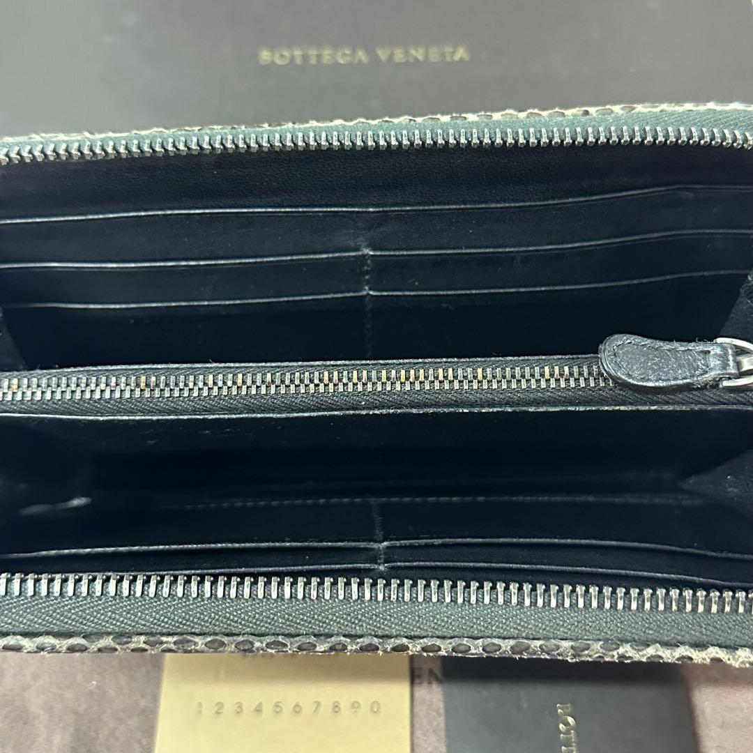 新品同様‼️ 希少色　ボッテガヴェネタ　財布　長財布　パイソン　ラウンドファスナー