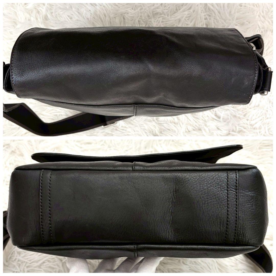 コーチ　ロゴエンボス　レザー　メッセンジャー　ショルダーバッグ　大容量