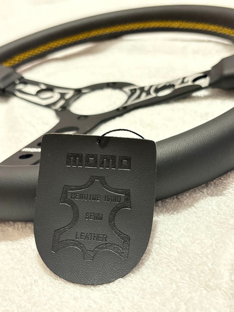 MOMO x Hot Wheels 50周年ステアリング 本革 ホットウィール