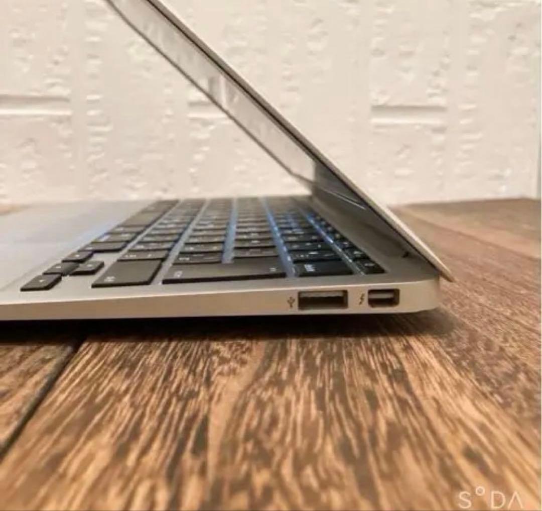 【中古】Apple Macbook Air Intel Core i5