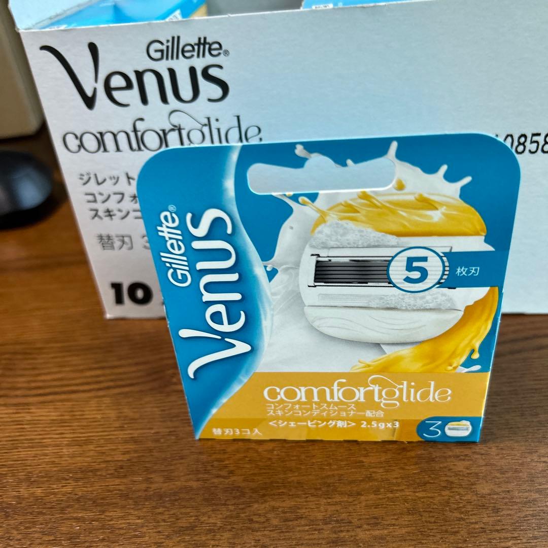 ジレット ヴィーナス コンフォートスムース スキンコンディショナー配合 替刃