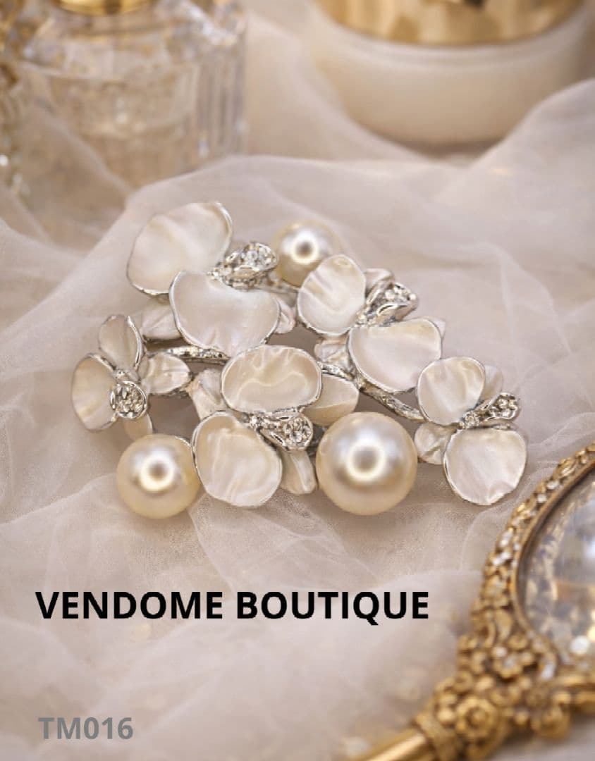 VENDOME BOUTIQUE 上品 フラワー パール ブローチ