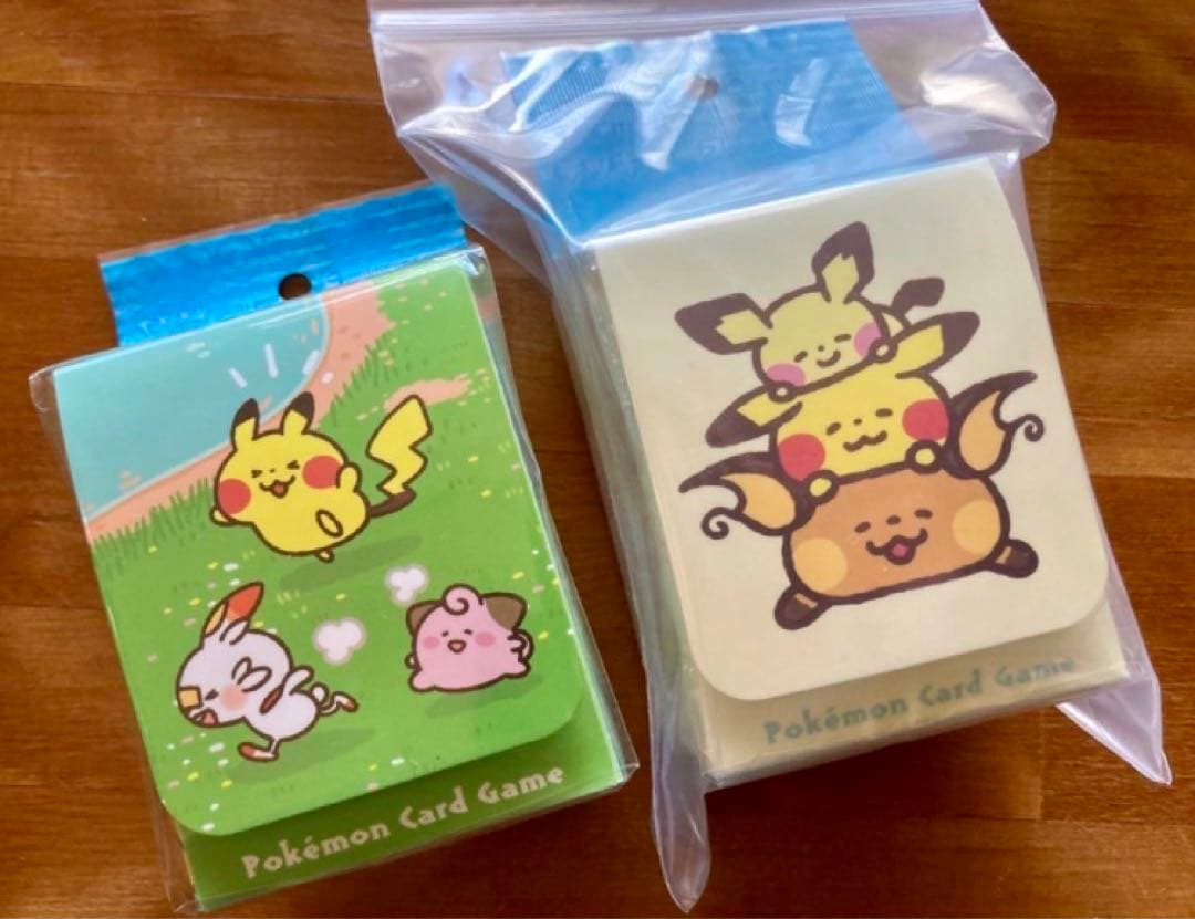【4点】デッキシールド デッキケース ピカチュウ 寝そべり カナヘイ ポケモン