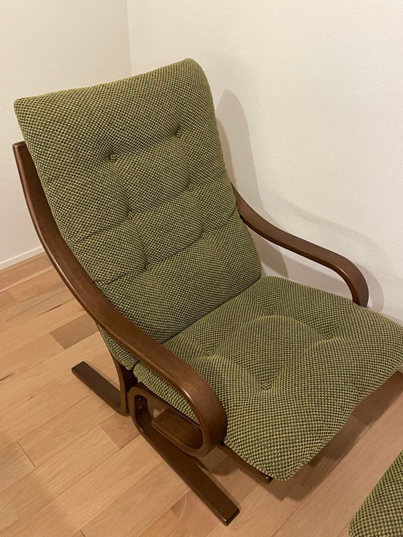 富士ファニチア　セット売り　チェアとオットマン