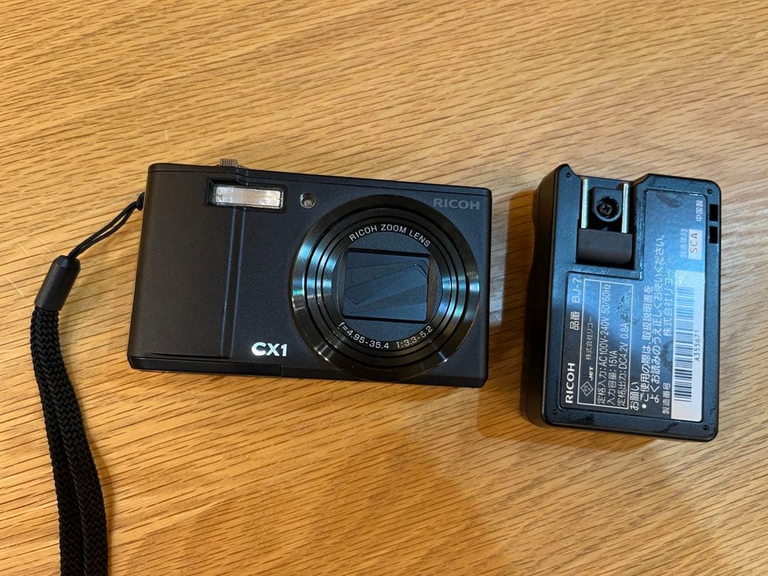 リコー　デジカメ　cx1