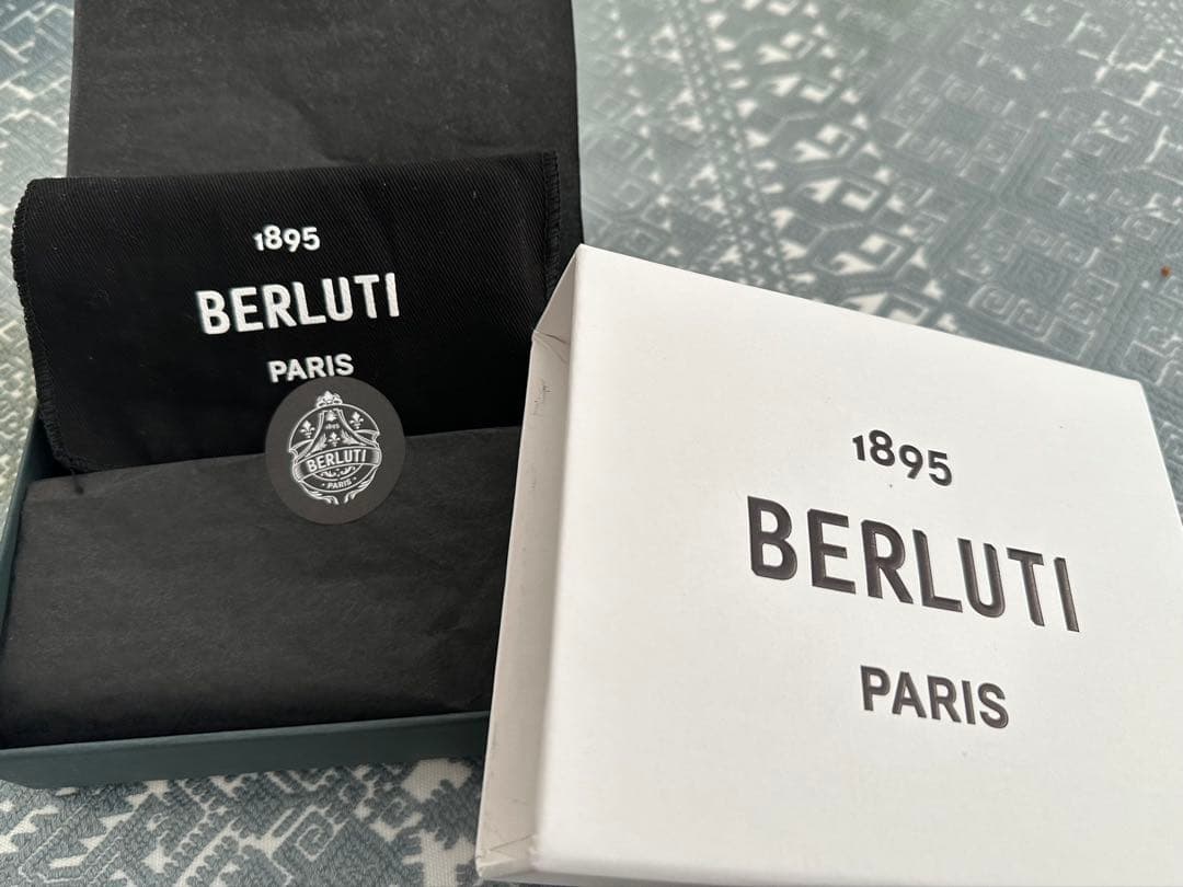 BERLUTI スクリットレザーカードホルダー