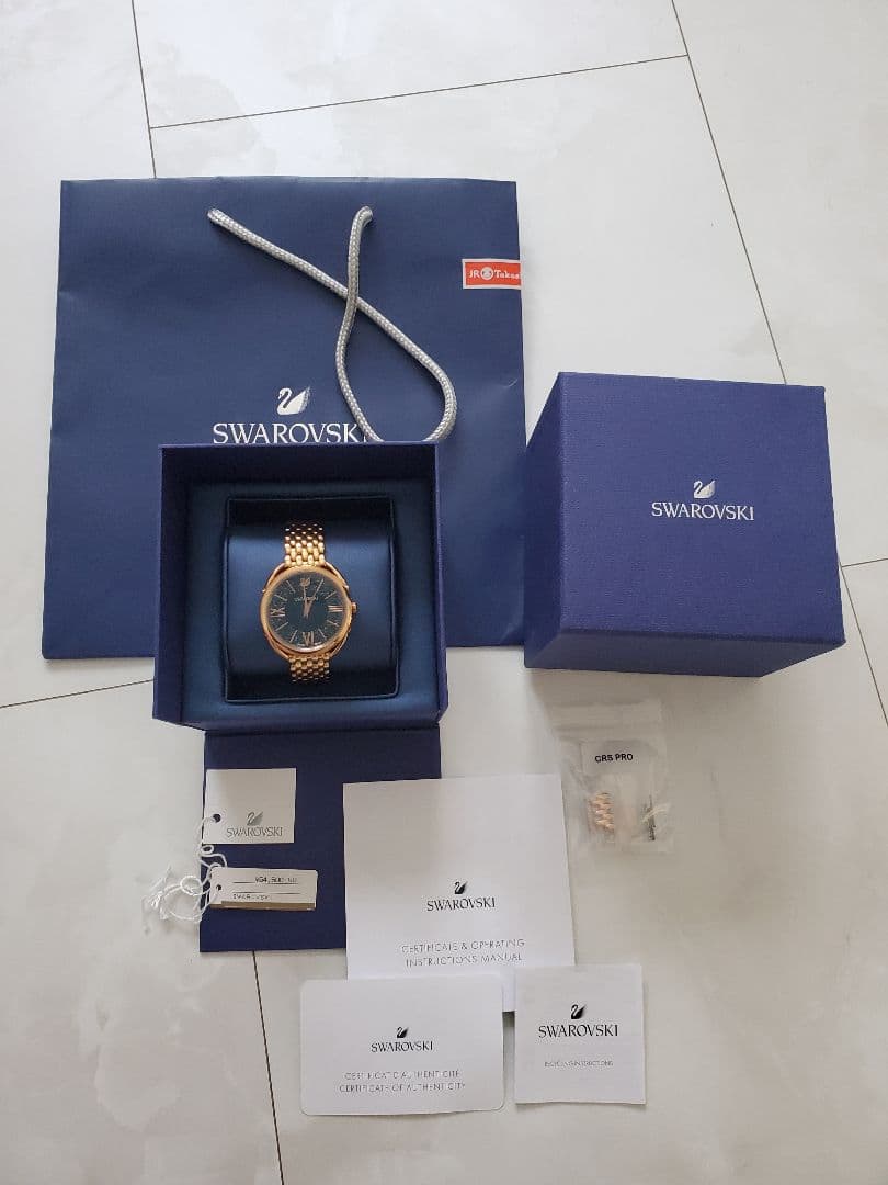 SWAROVSKI クリスタリングラム 時計