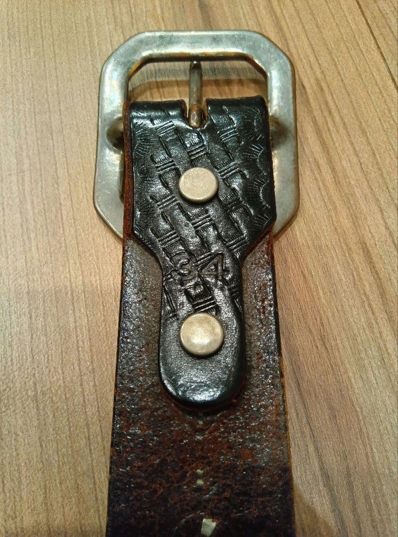 HTC★スタッズベルト 34