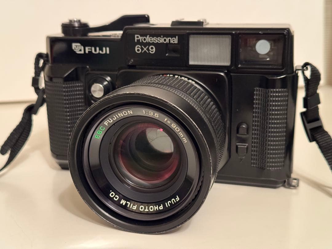 FUJI フジ GW690II 中判フィルムカメラ【おまけフィルム付】