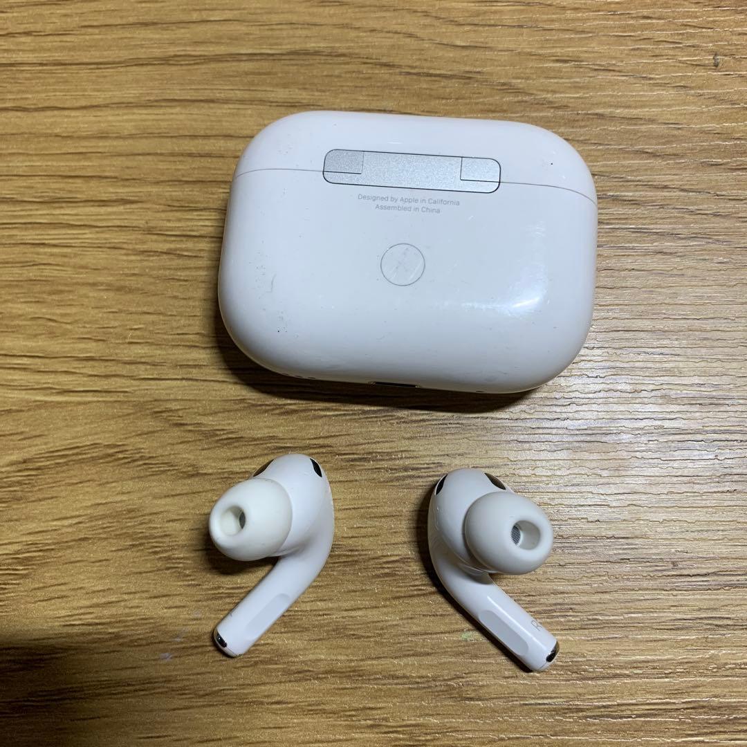 Apple AirPods Pro 第二世代　lightning