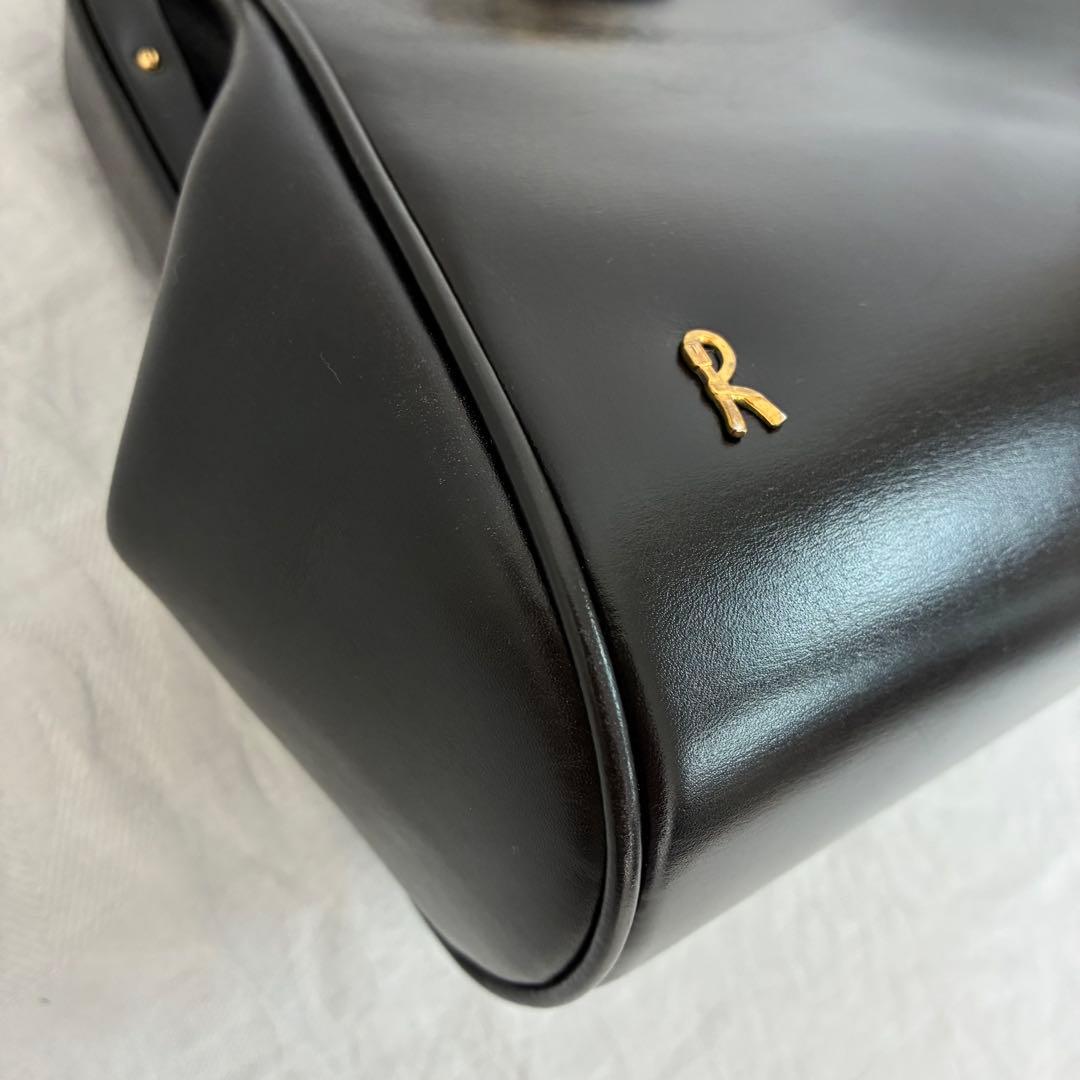 【RobertadiCamerino】レザー がま口 ワンハンドル ハンドバッグ