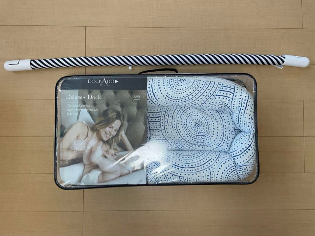 ドッカトット　ベビーベッド　廃盤シクロ柄　トイアーチ付