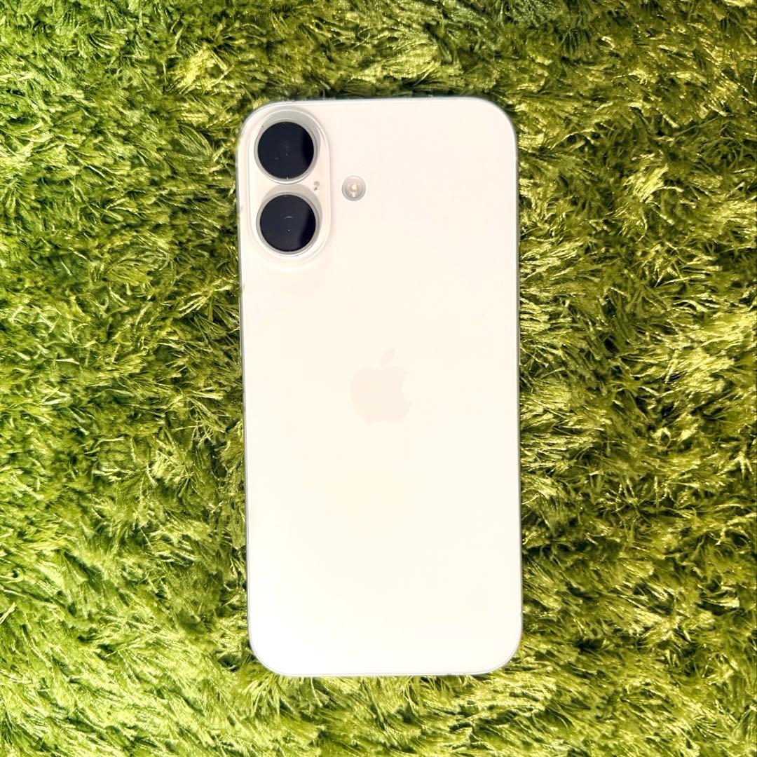 美品　iPhone16 128gb ホワイト　最大容量99% simフリー