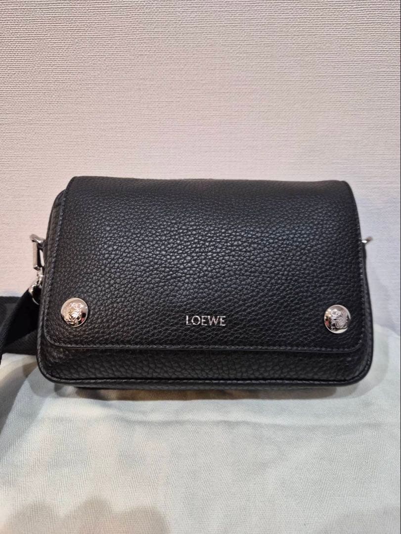 【2025秋冬新作】LOEWE ロエベ ペブルメッセンジャーバッグ スモール