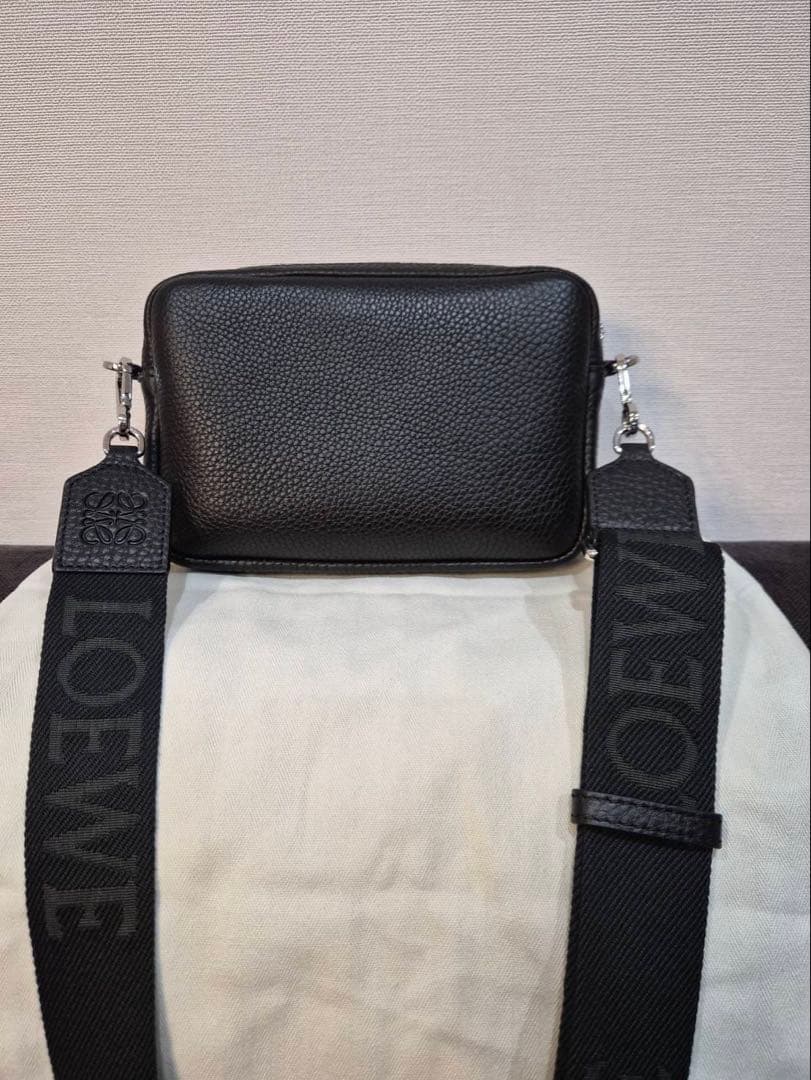 【2025秋冬新作】LOEWE ロエベ ペブルメッセンジャーバッグ スモール