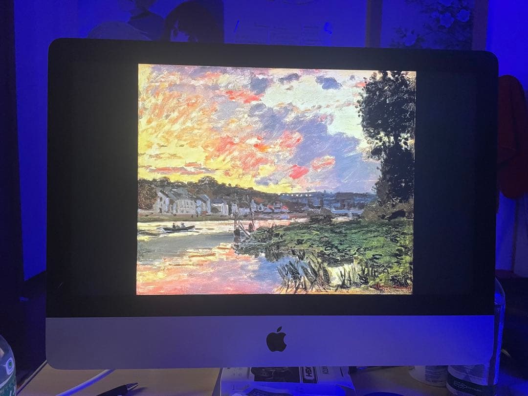 中古品iMac Retina 4K 21.5インチ (2015) 本体　箱なし