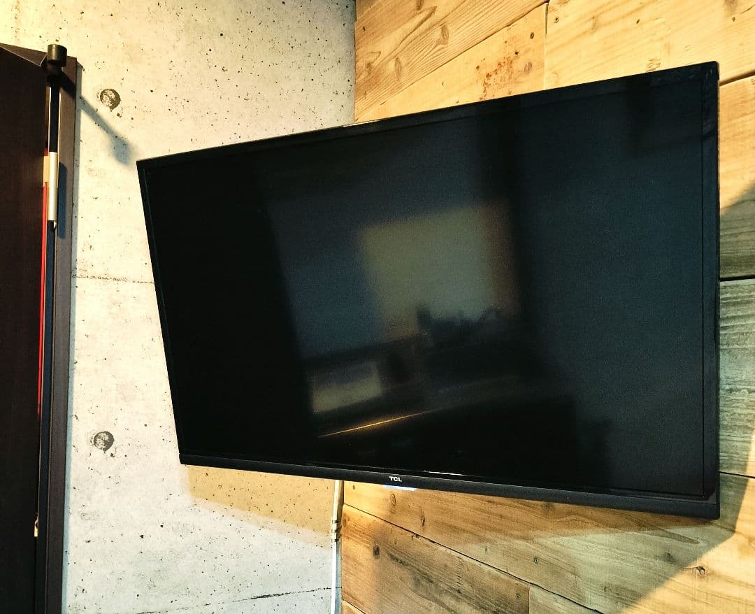 TCL 32V型フルハイビジョン液晶テレビ