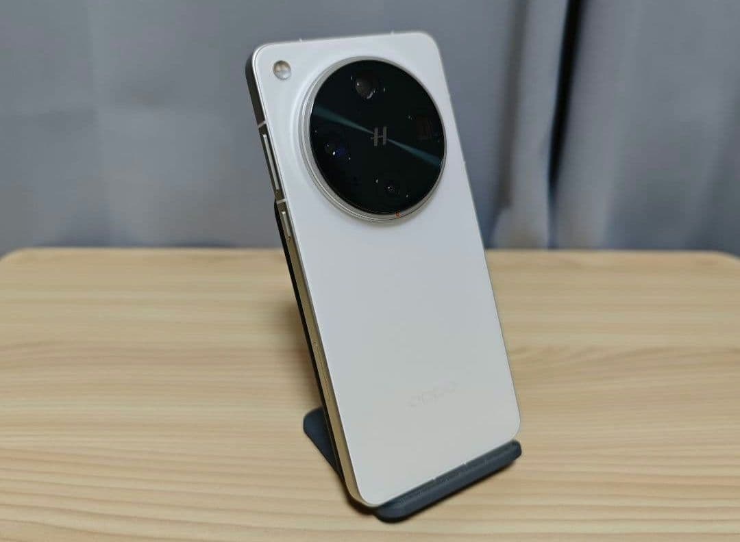 アンガOPPO Find X8 Ultra 16/512　白