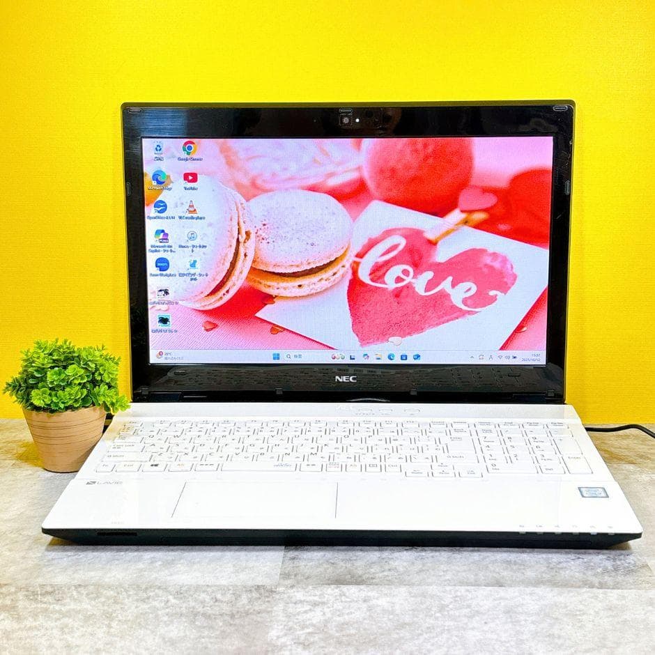 可愛い白❣カメラ付き NECすぐ使えるノートパソコン Windows11 初心者