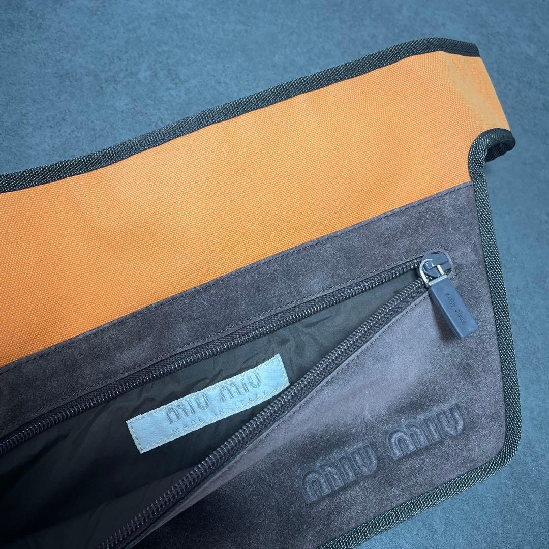 D*a様 【レア】 MIUMIU ウエストバッグ 白タグ