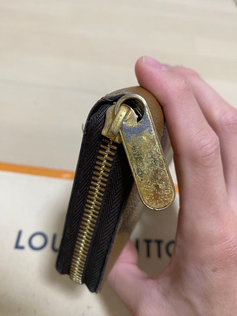 ルイヴィトンM69353ジャイアントモノグラムリバース ジッピーウォレット長財布