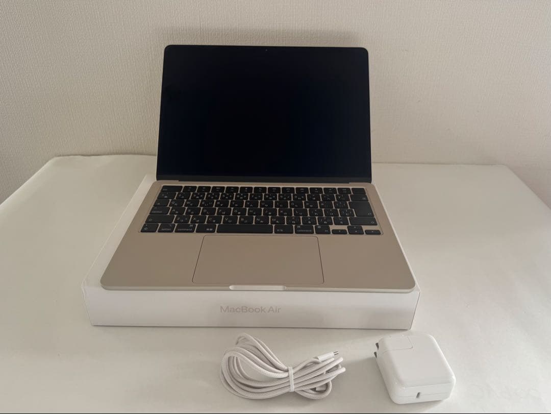 美品　MacBook Air M2 16GB 512GB 13.6インチ