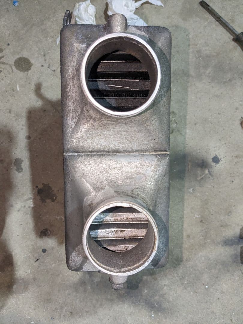 希少！トラスト　インタークーラー　60パイ