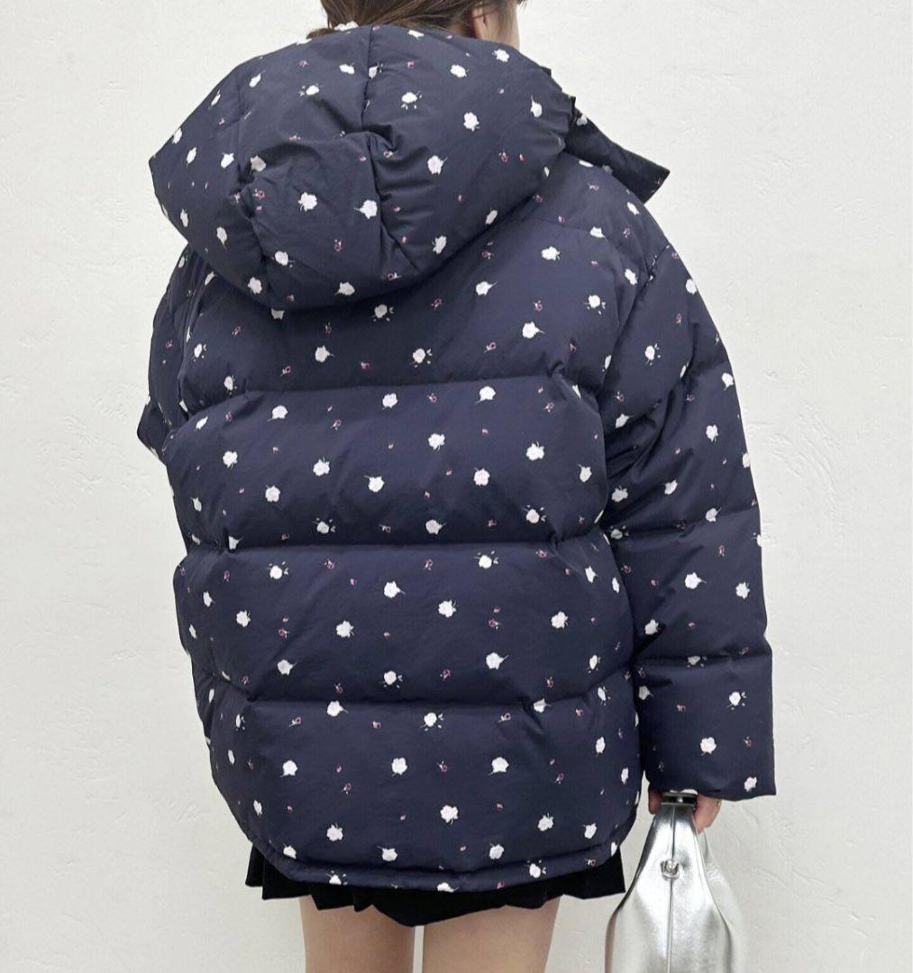 フラワープリント　フードダウンジャケット　U by spick&spin