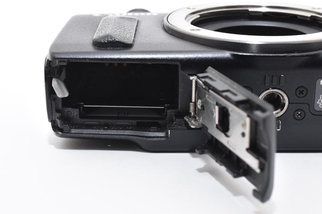 Canon EOS M ミラーレスデジタルカメラボディ ブラック キヤノン