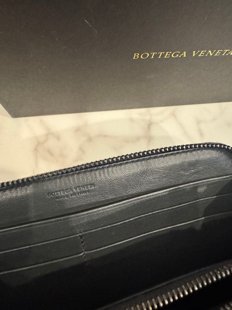 USED ボッテガヴェネタ　長財布　イントレチャート　パイソン　本革