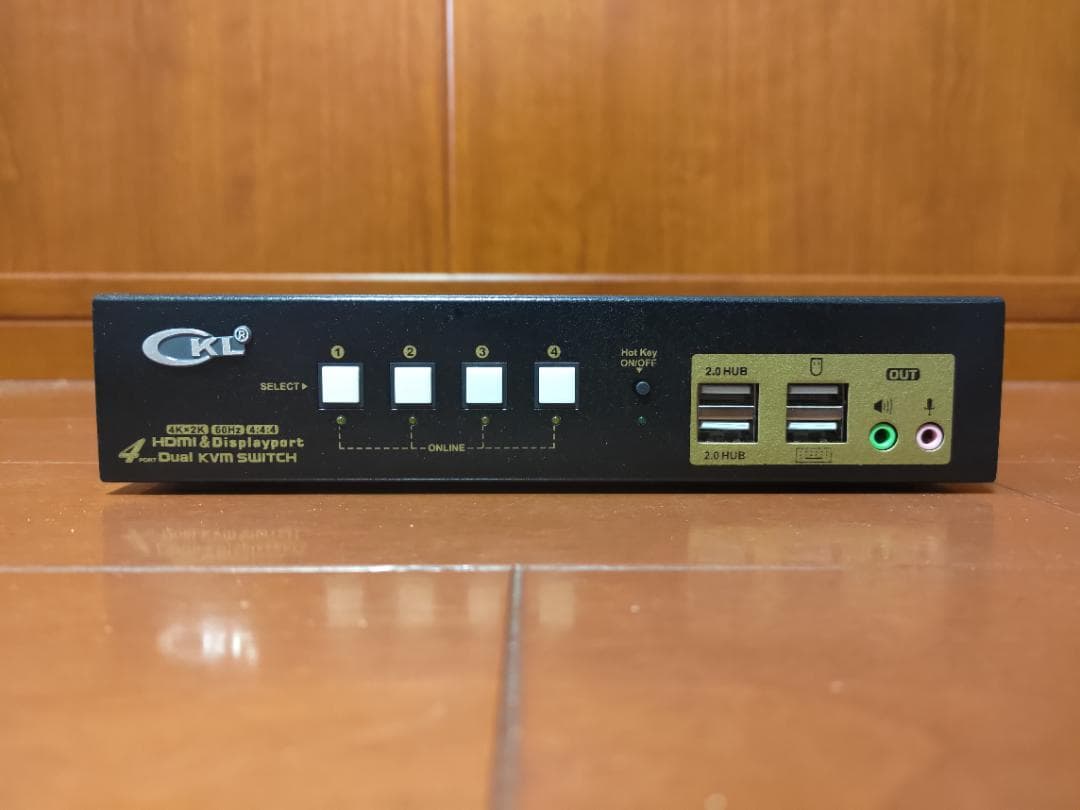 KVMスイッチ4台PC対応HDMI + DP デュアルモニター