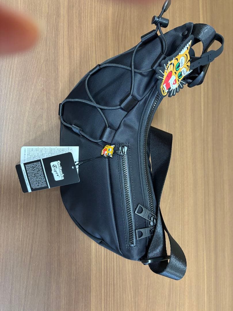 Onitsuka Tiger SMALL MESSENGER BAG 黒