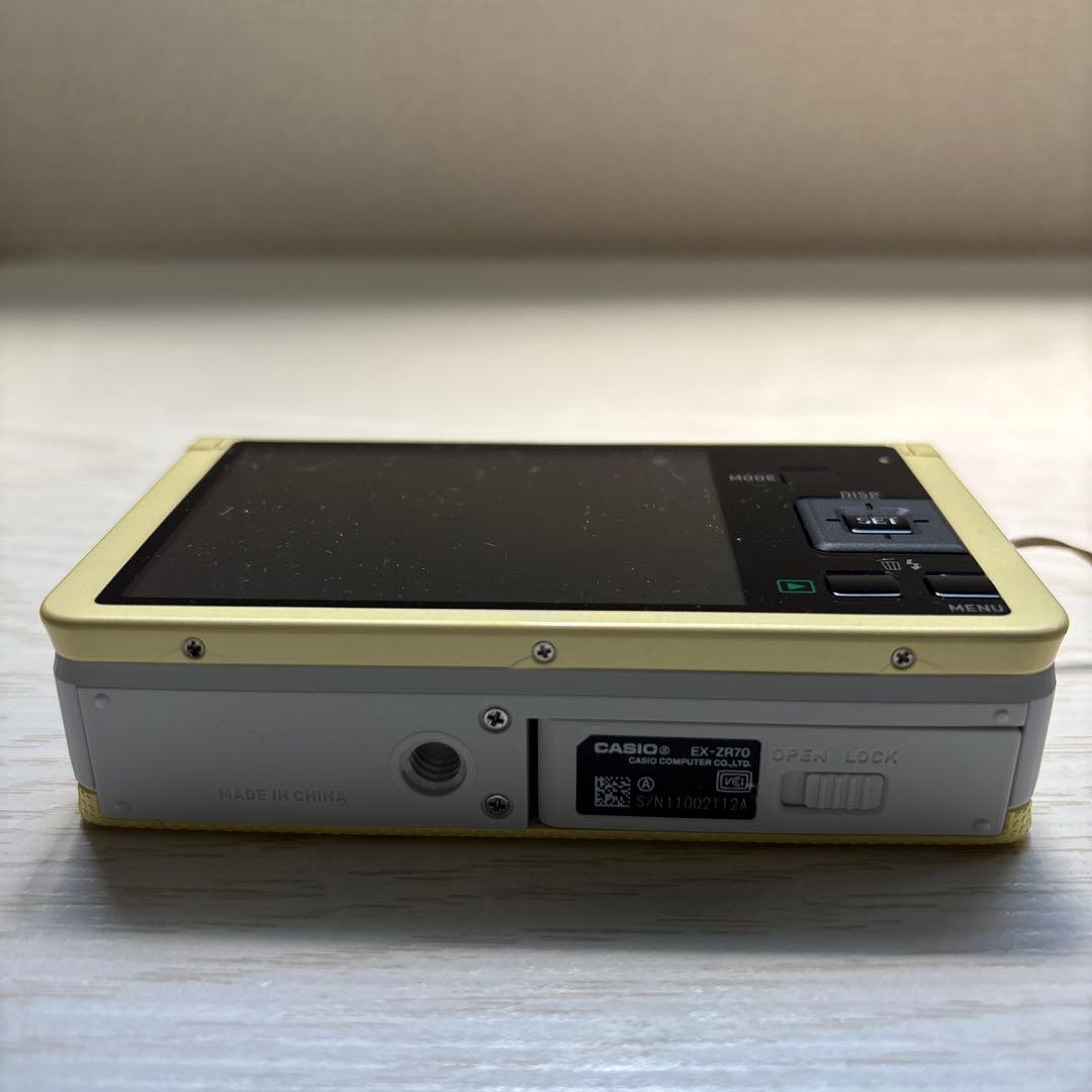 デジタルカメラ CASIO EXlLIM EX ZR70