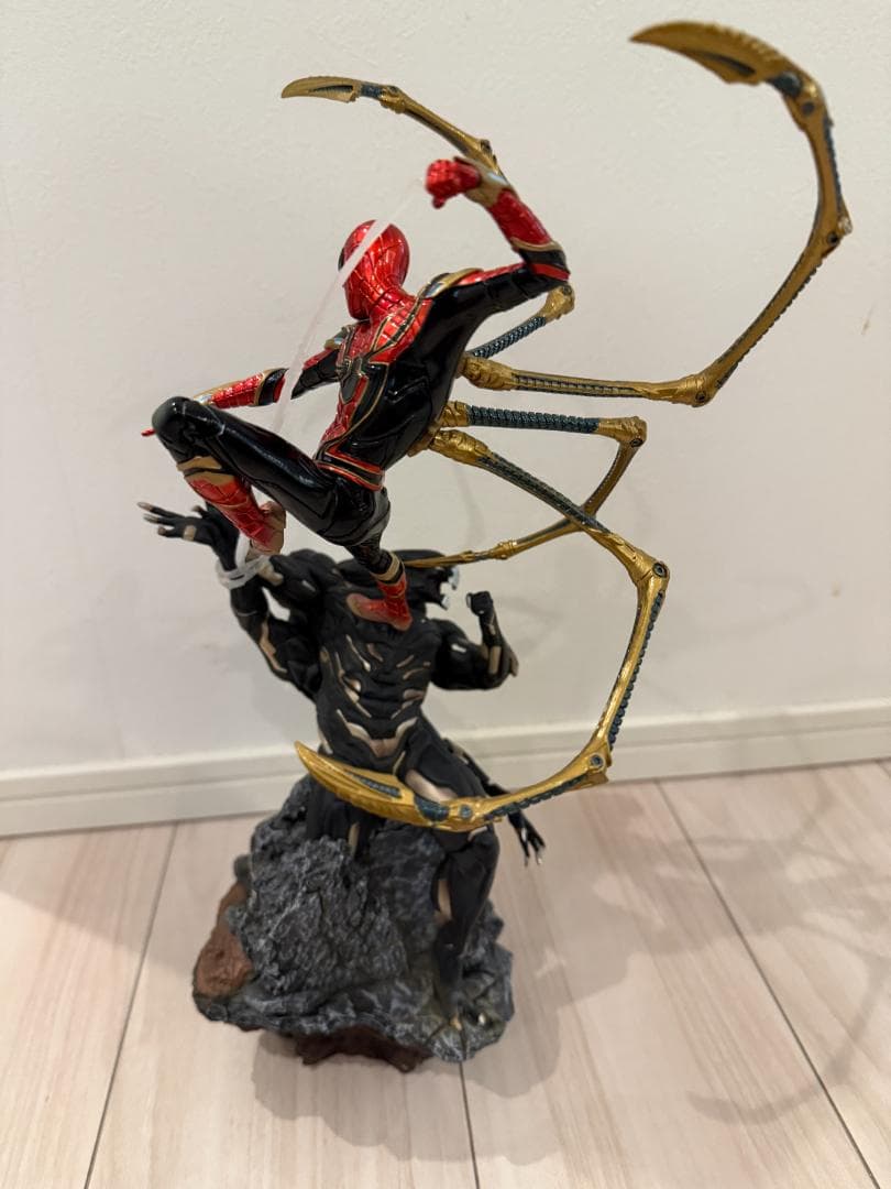 アイアン・スパイダー vs アウトライダー 1/10 スタチュー