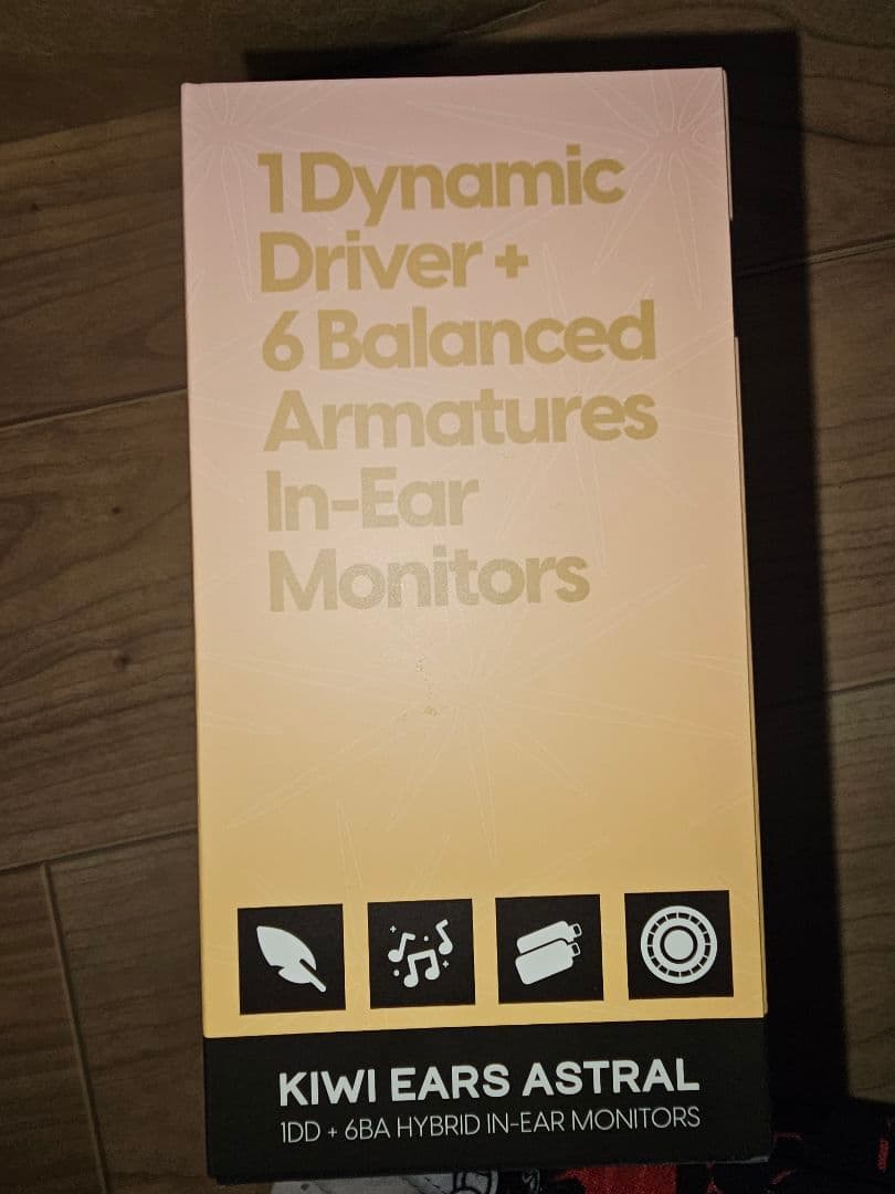 KIWI EARS ASTRAL イヤホン