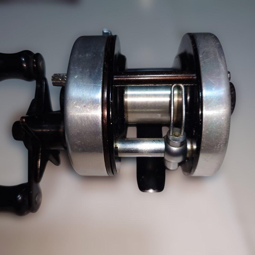 k*い様 Pflueger フルーガー 2600 ベイトリール